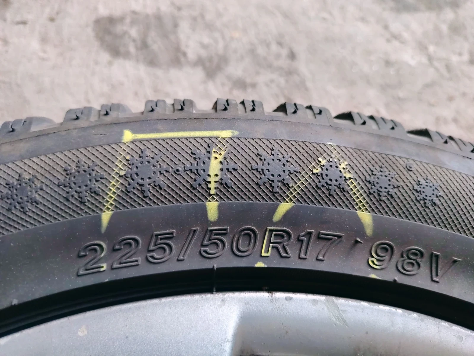 ���� � ������ 225/50R17 �� Renault Scenic | Mobile.bg � ����������� 10