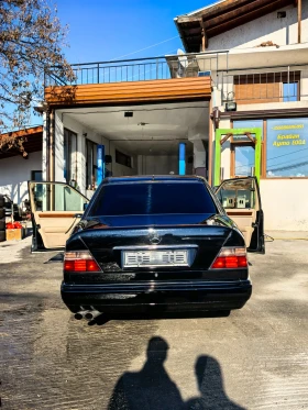 Mercedes-Benz E 280 124, снимка 4