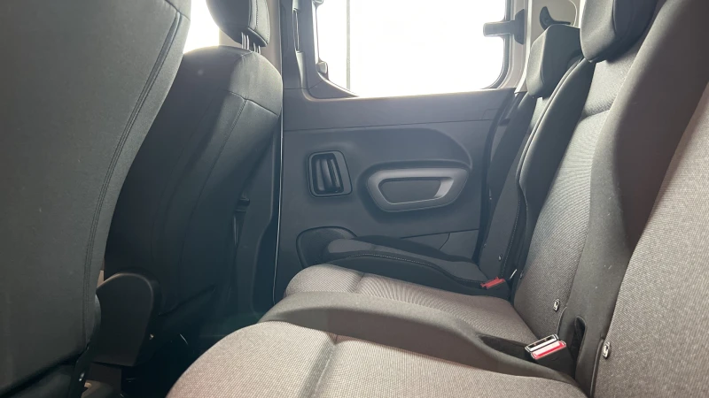 Toyota Proace City Verso , Месечна вноска от 382 лева., снимка 9 - Автомобили и джипове - 47775493