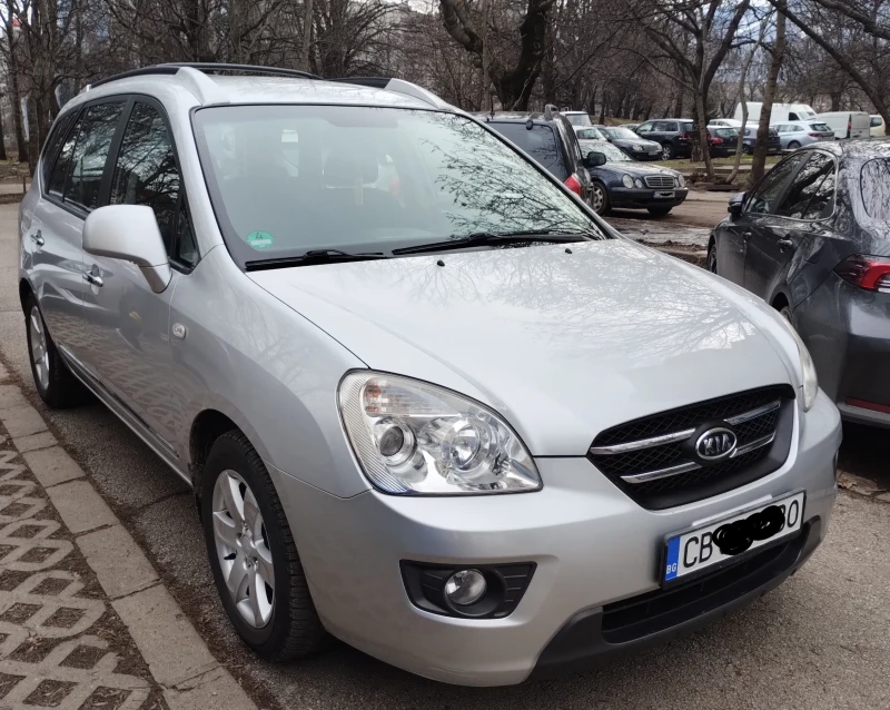 Kia Carens, снимка 4 - Автомобили и джипове - 48539087