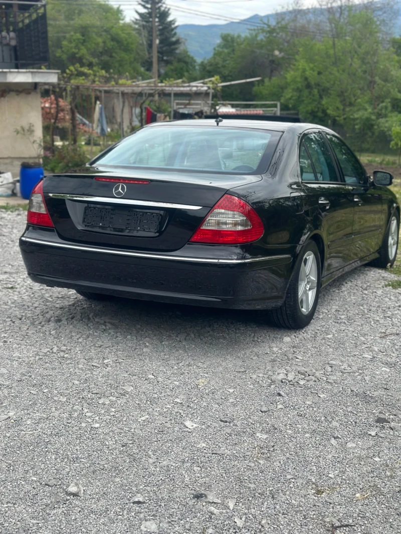 Mercedes-Benz E 220 2, 2, снимка 4 - Автомобили и джипове - 52878390