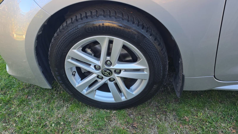 Toyota Corolla Executive HB 1.2 6M Turbo, снимка 13 - Автомобили и джипове - 51717426