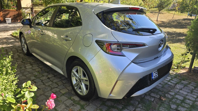 Toyota Corolla Executive HB 1.2 6M Turbo, снимка 4 - Автомобили и джипове - 51717426