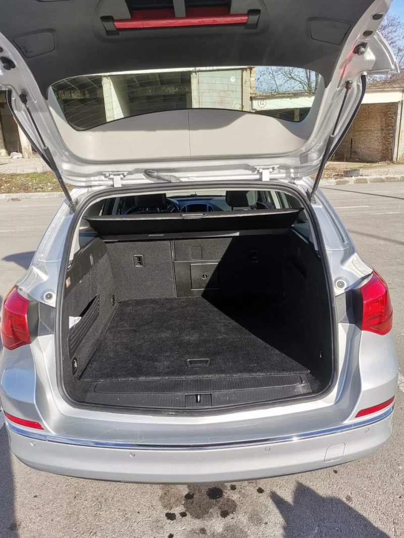 Opel Astra Sport tourer, снимка 5 - Автомобили и джипове - 52642190