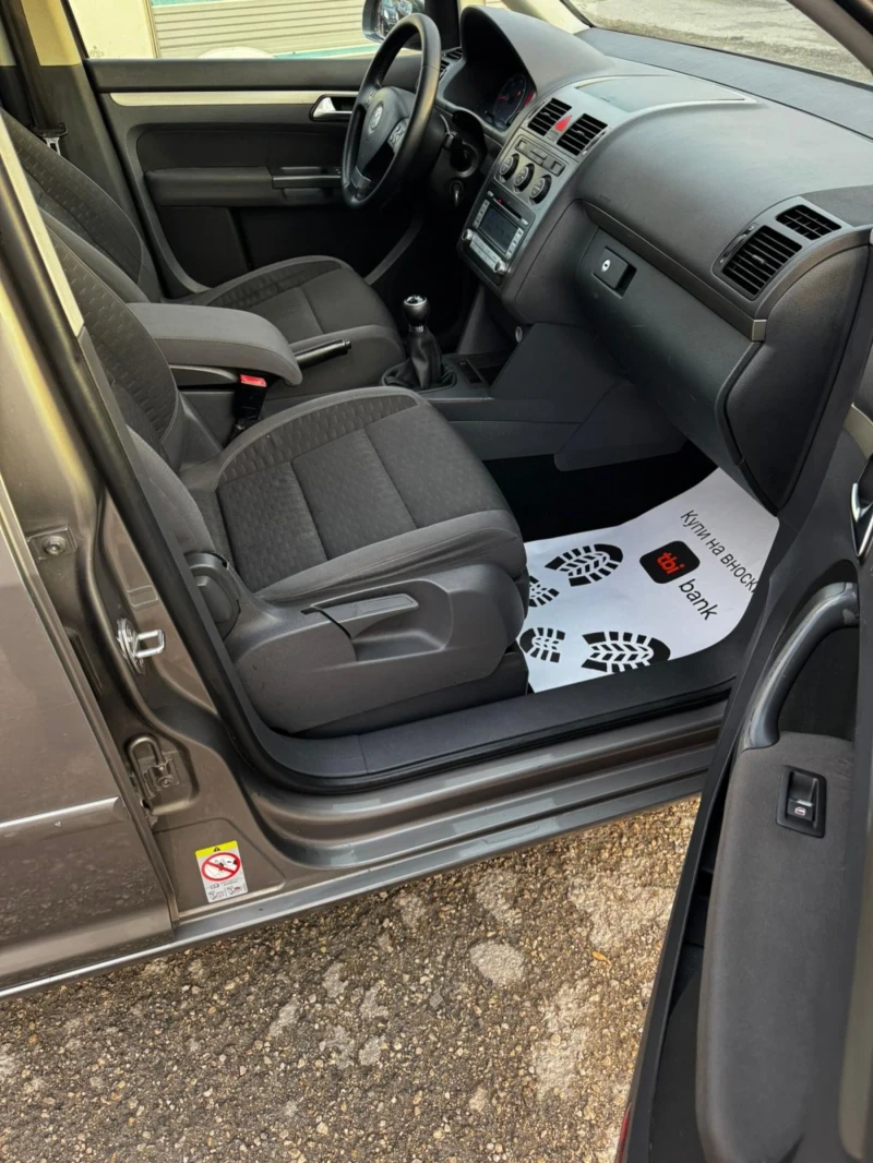 VW Touran 1.9TDI, 7 МЕСТА, FACELIFT, FULL , снимка 10 - Автомобили и джипове - 53127980