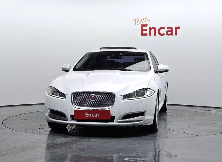 Jaguar Xf 3.0SC AWD Premium - изображение 3