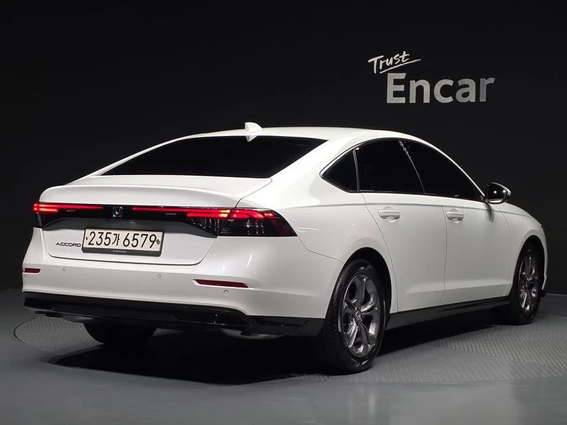 Honda Accord 1.5 Automatic, снимка 2 - Автомобили и джипове - 55905890