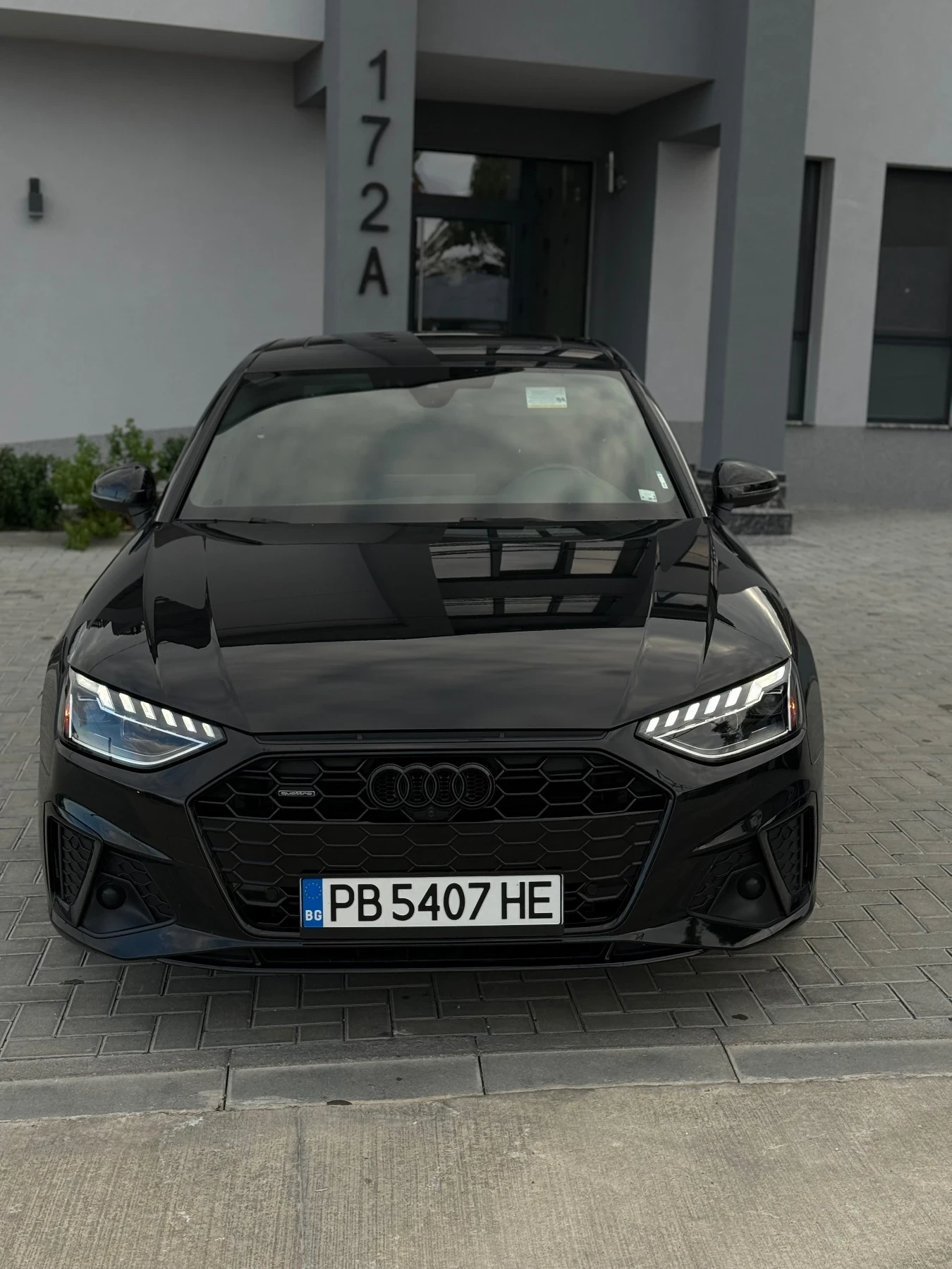 Audi A4 45TFSI 2023 S LINE /ОБСЛУЖЕНА/ БЕЗ ЗАБЕЛЕЖКА !!!!, снимка 1