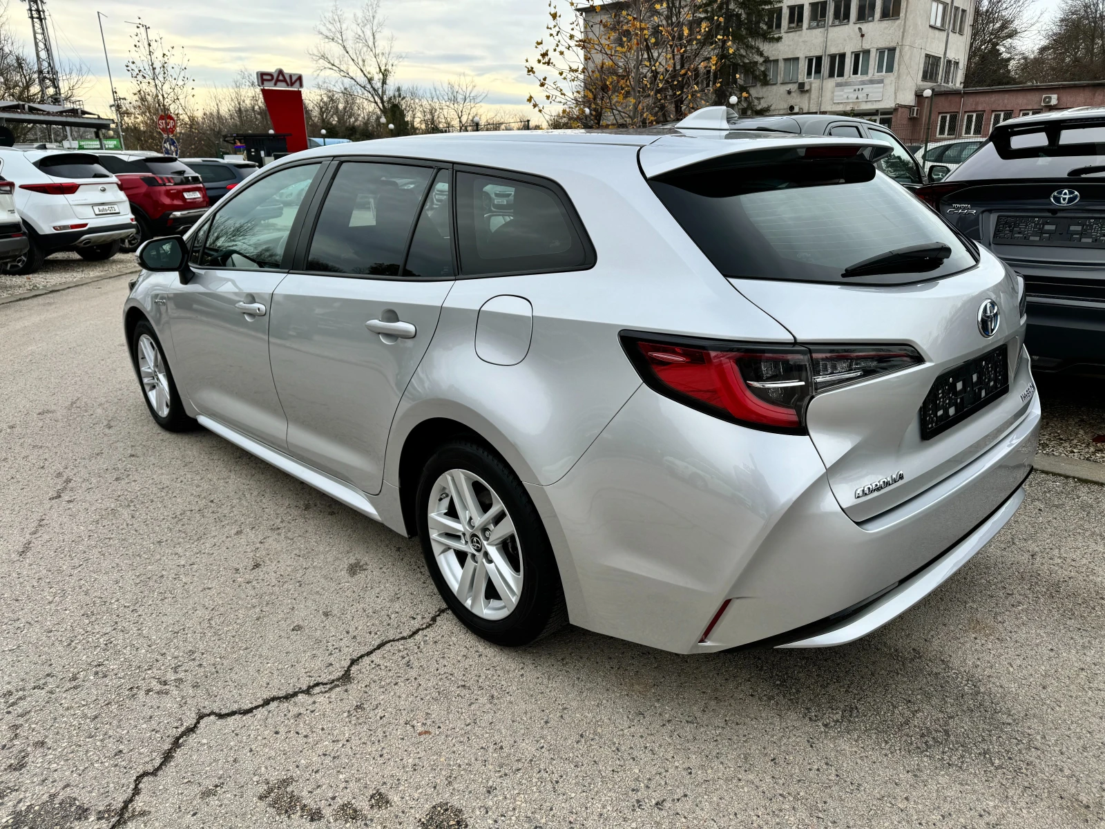 Toyota Corolla 1.8h 122k.с NAVI Гаранция 47000км. - изображение 6