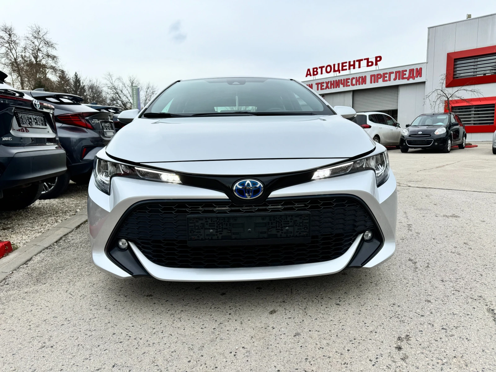 Toyota Corolla 1.8h 122k.с NAVI Гаранция 47000км. - изображение 2