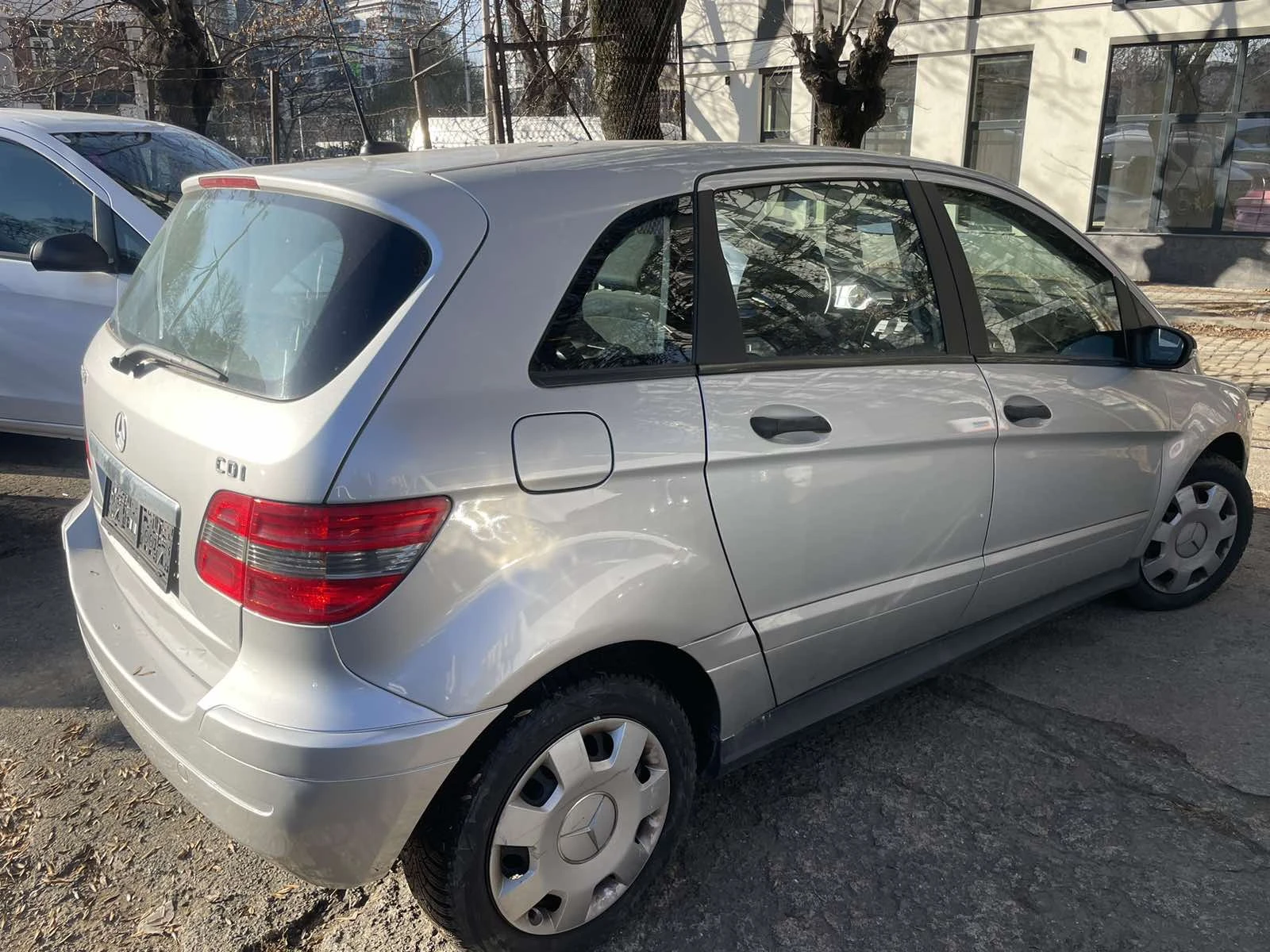 Mercedes-Benz B 180 2, 0 CDi - изображение 4