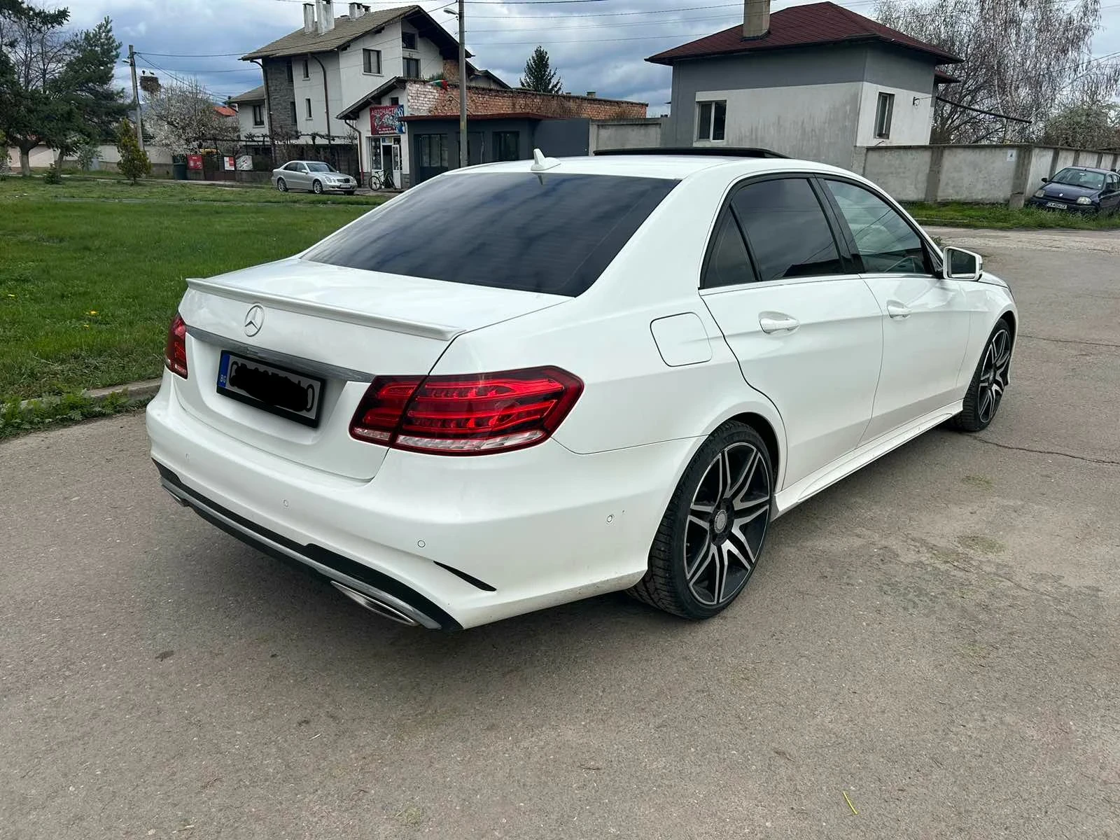Mercedes-Benz E 250 Bluetec 4 matic - изображение 4
