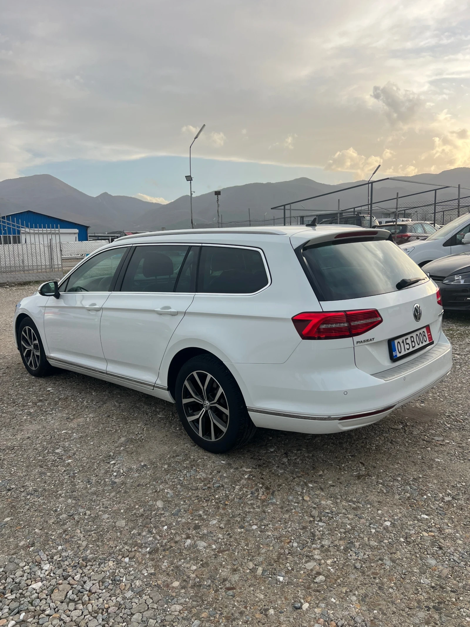 VW Passat 2.0TDI* Кожа* Exclusive* ЛИЗИНГ - изображение 5