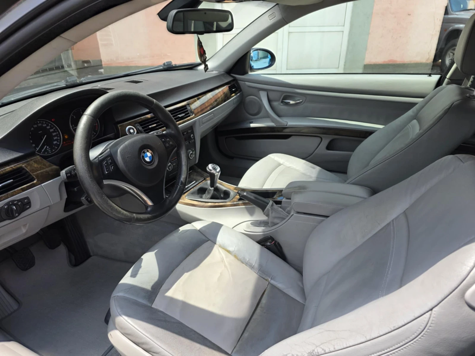 BMW 320  - изображение 7