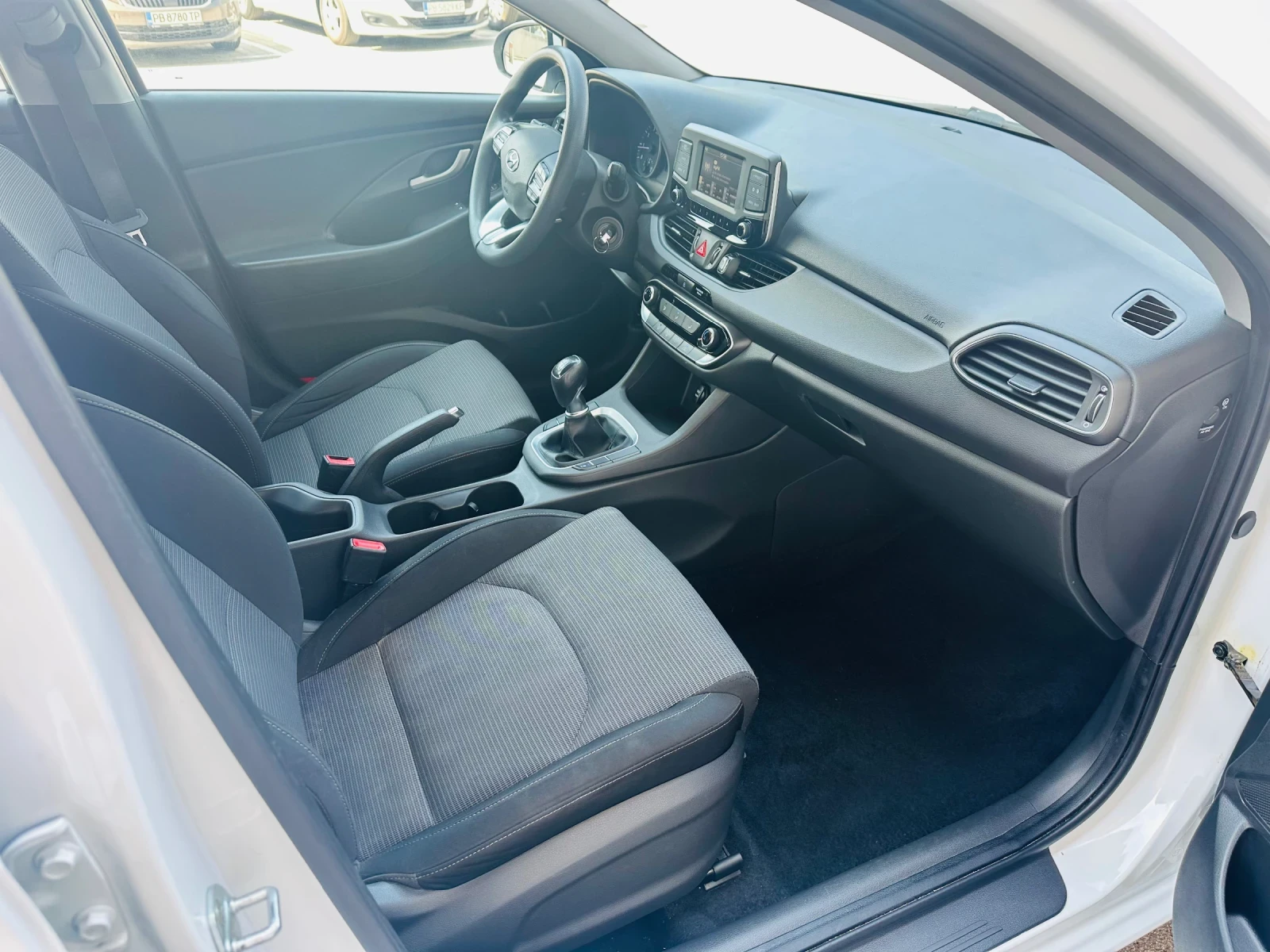 Hyundai I30 1.4i - изображение 7