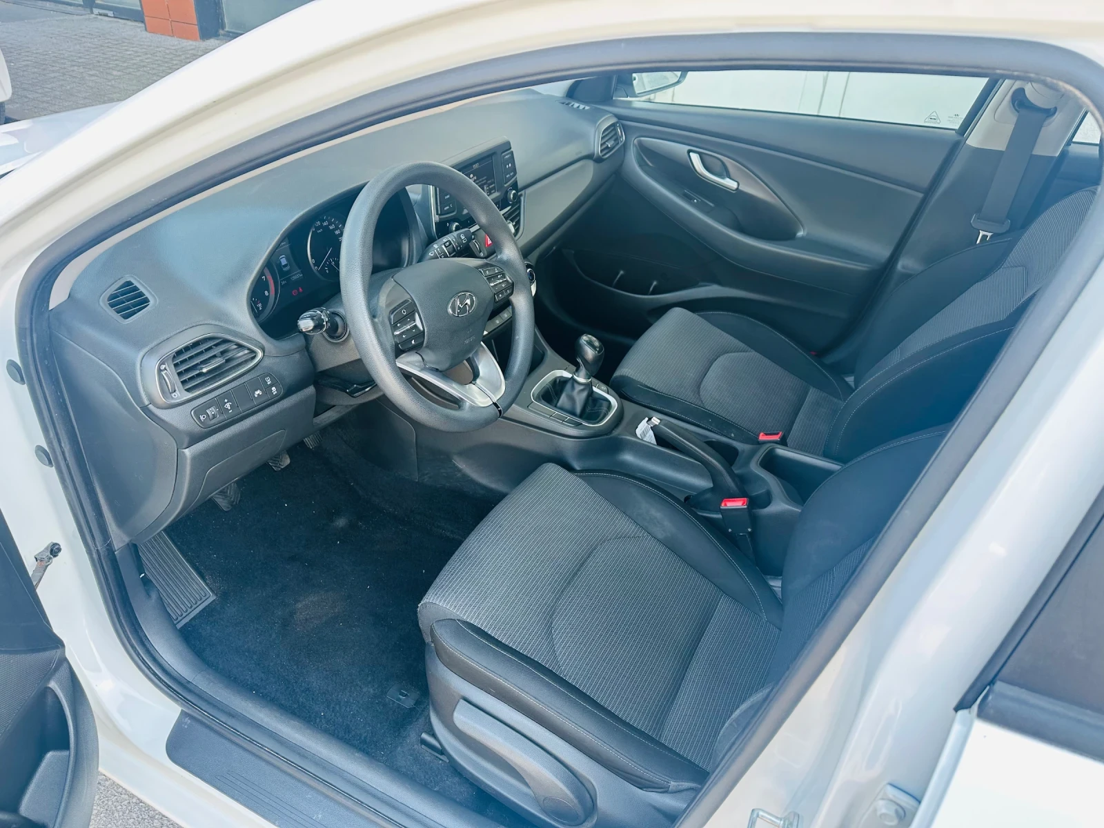 Hyundai I30 1.4i - изображение 5