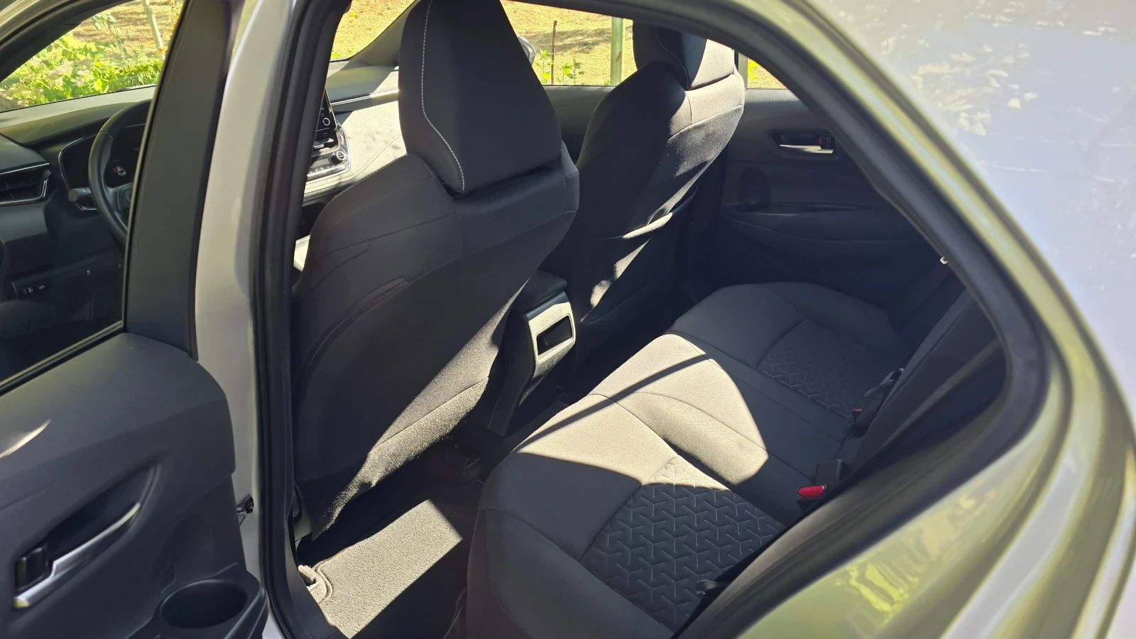 Toyota Corolla Executive HB 1.2 6M Turbo | Mobile.bg   7