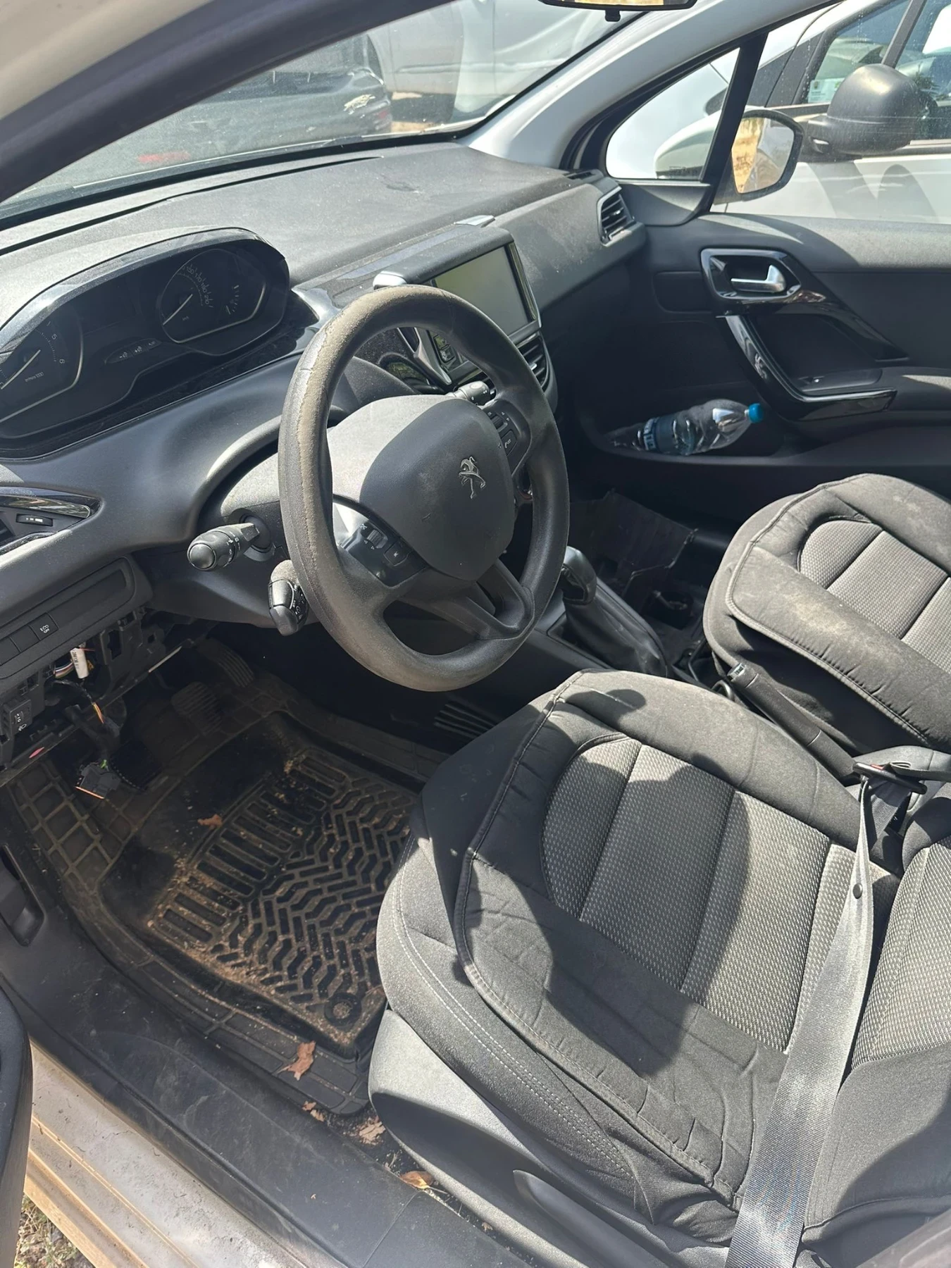 Peugeot 208  - изображение 5