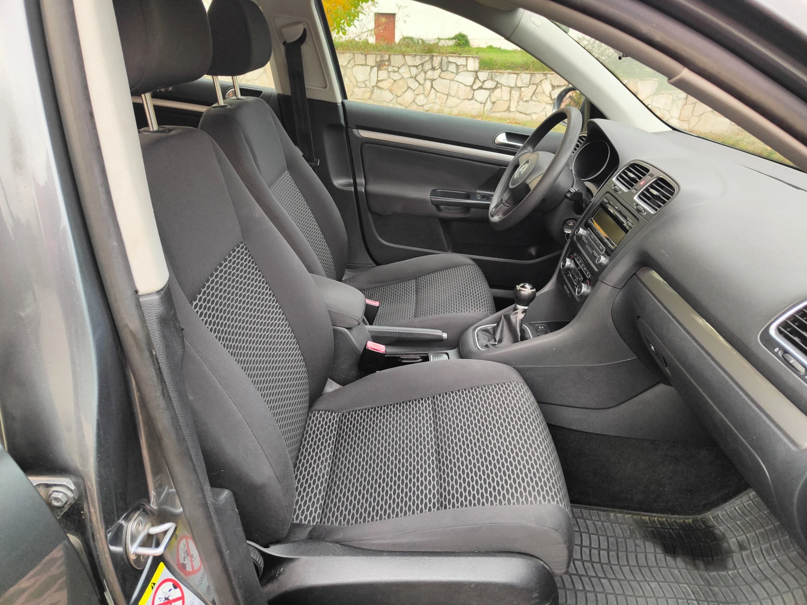 VW Golf * GOLF 6 * 1.6TDI * КЛИМАТРОНИК *  | Mobile.bg — изображение 16