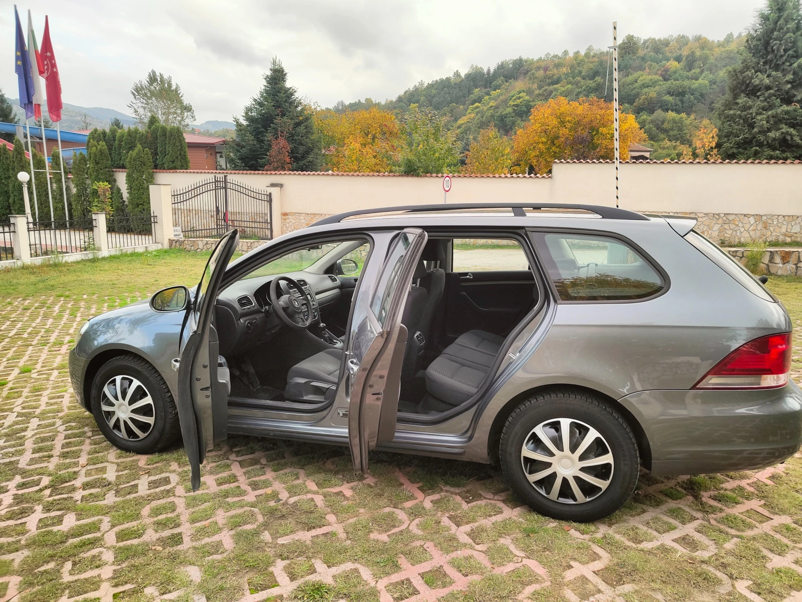 VW Golf * GOLF 6 * 1.6TDI * КЛИМАТРОНИК *  | Mobile.bg — изображение 14