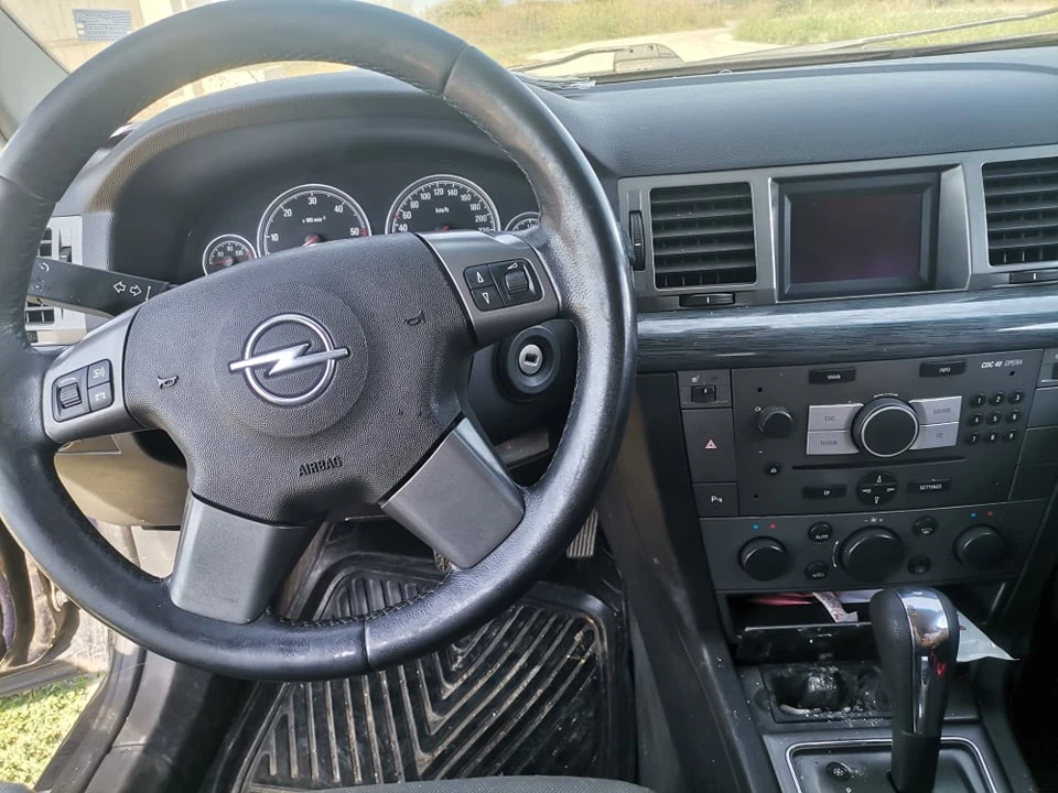 Opel Vectra C 1.9 150 - изображение 9