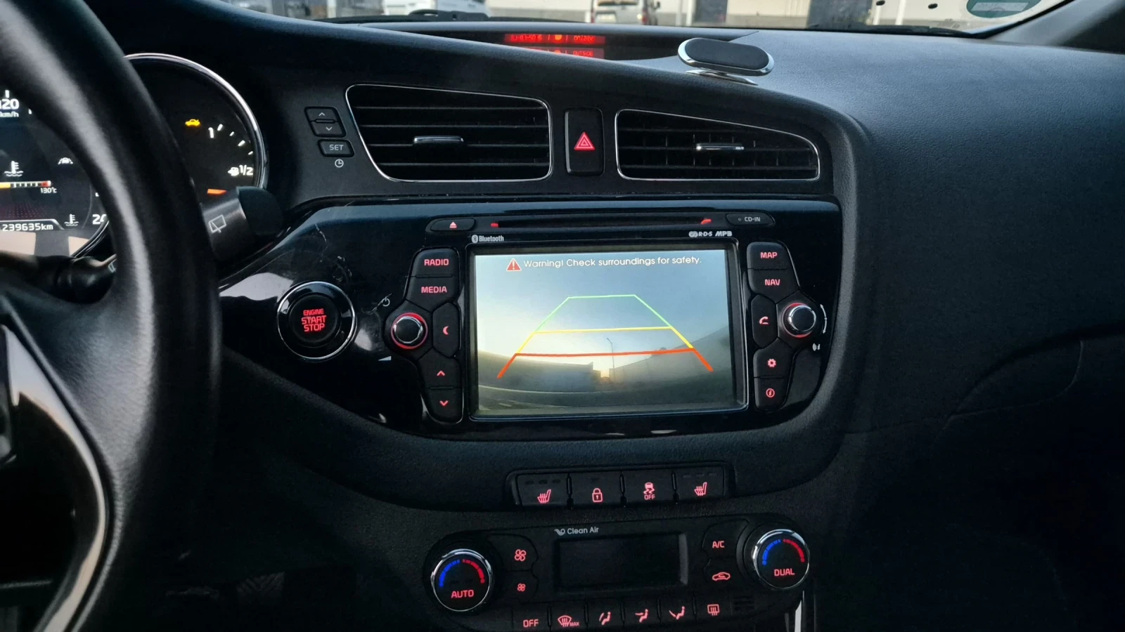 Kia Ceed 1.6 CRDi Spirit , снимка 9 - Автомобили и джипове - 54367779