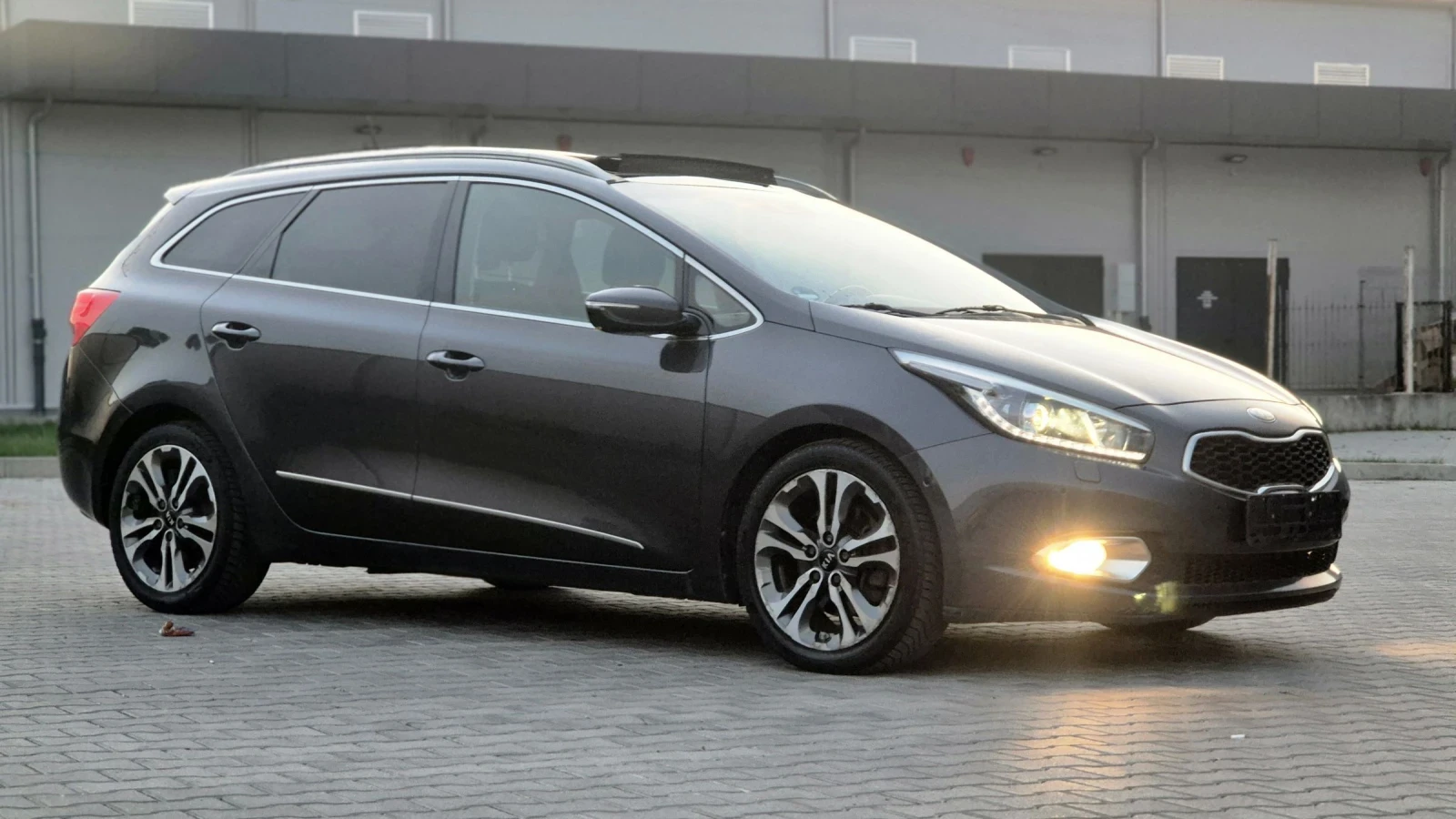 Kia Ceed 1.6 CRDi Spirit , снимка 5 - Автомобили и джипове - 54367779