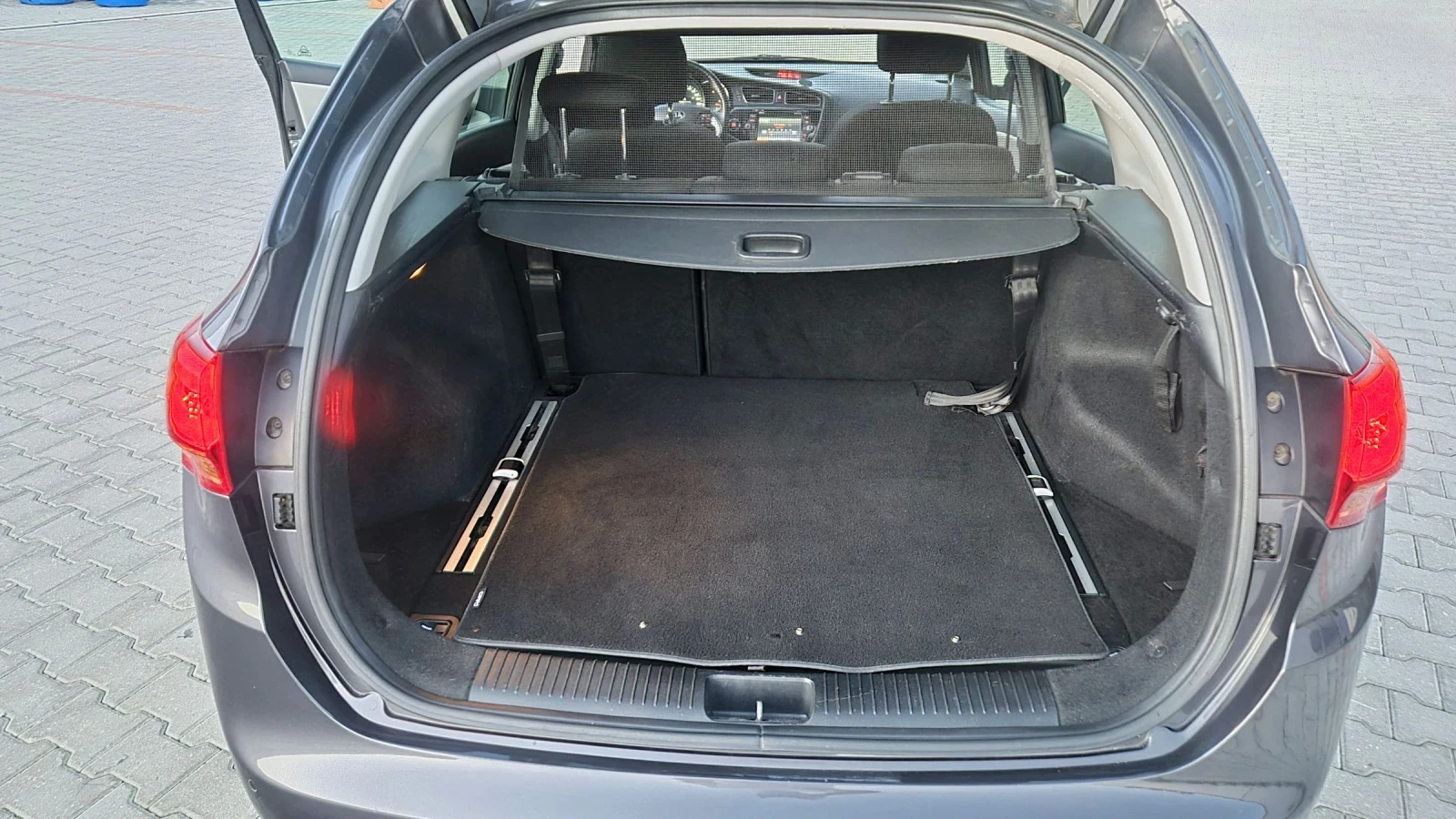 Kia Ceed 1.6 CRDi Spirit , снимка 16 - Автомобили и джипове - 54367779
