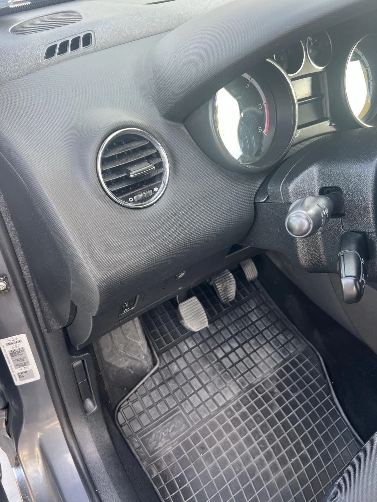 Peugeot 308 1.6, снимка 5 - Автомобили и джипове - 54791403