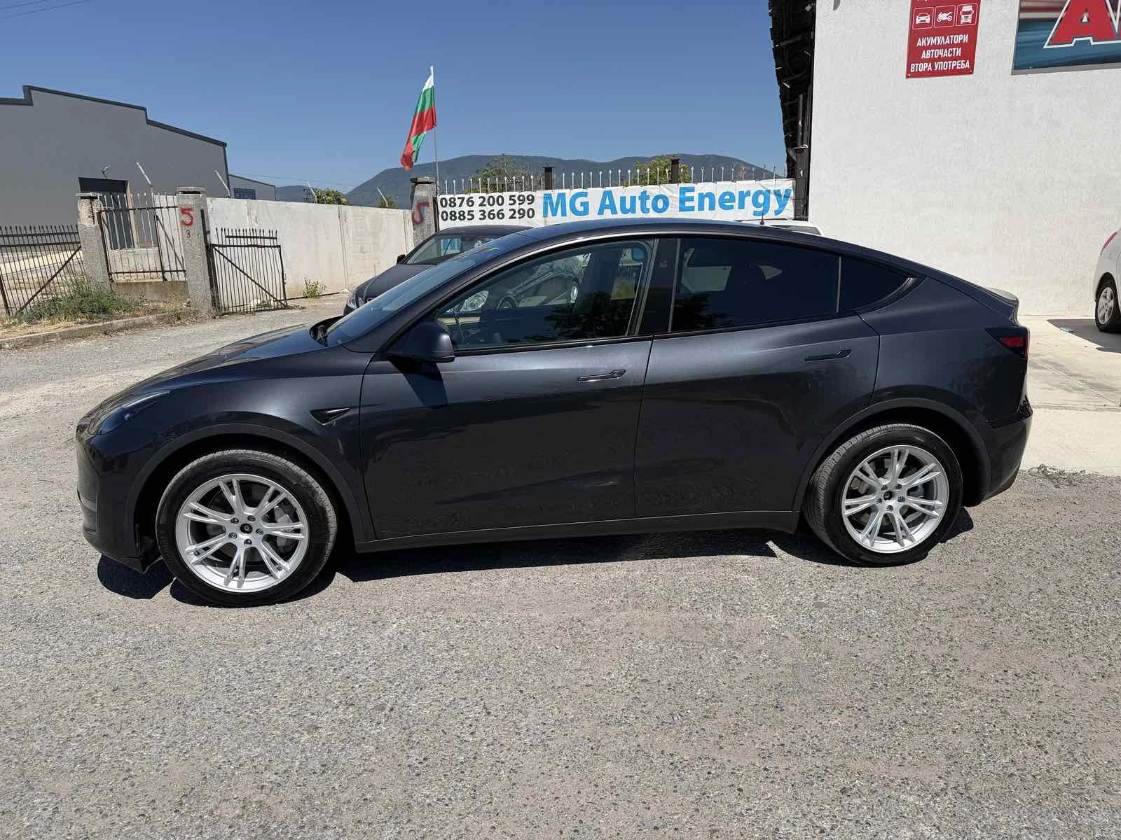 Tesla Model Y long rance Като нова, снимка 2 - Автомобили и джипове - 55691334