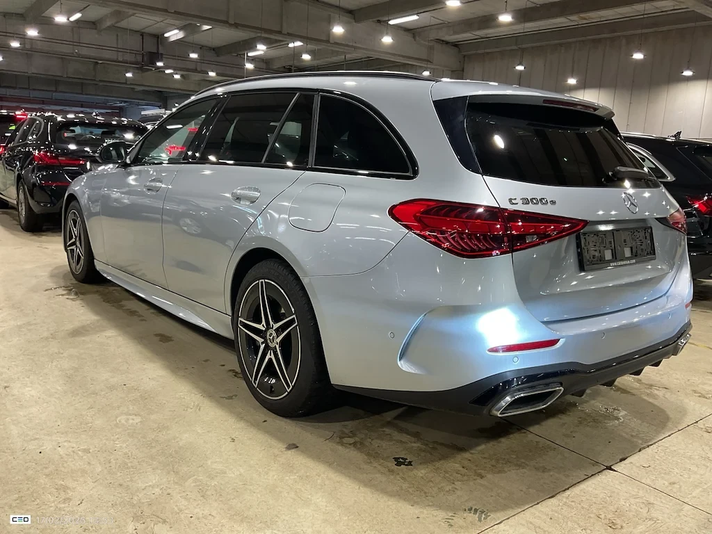 Mercedes-Benz C 300 300e Plug-In Hybrid AMG Night, снимка 4 - Автомобили и джипове - 55725927