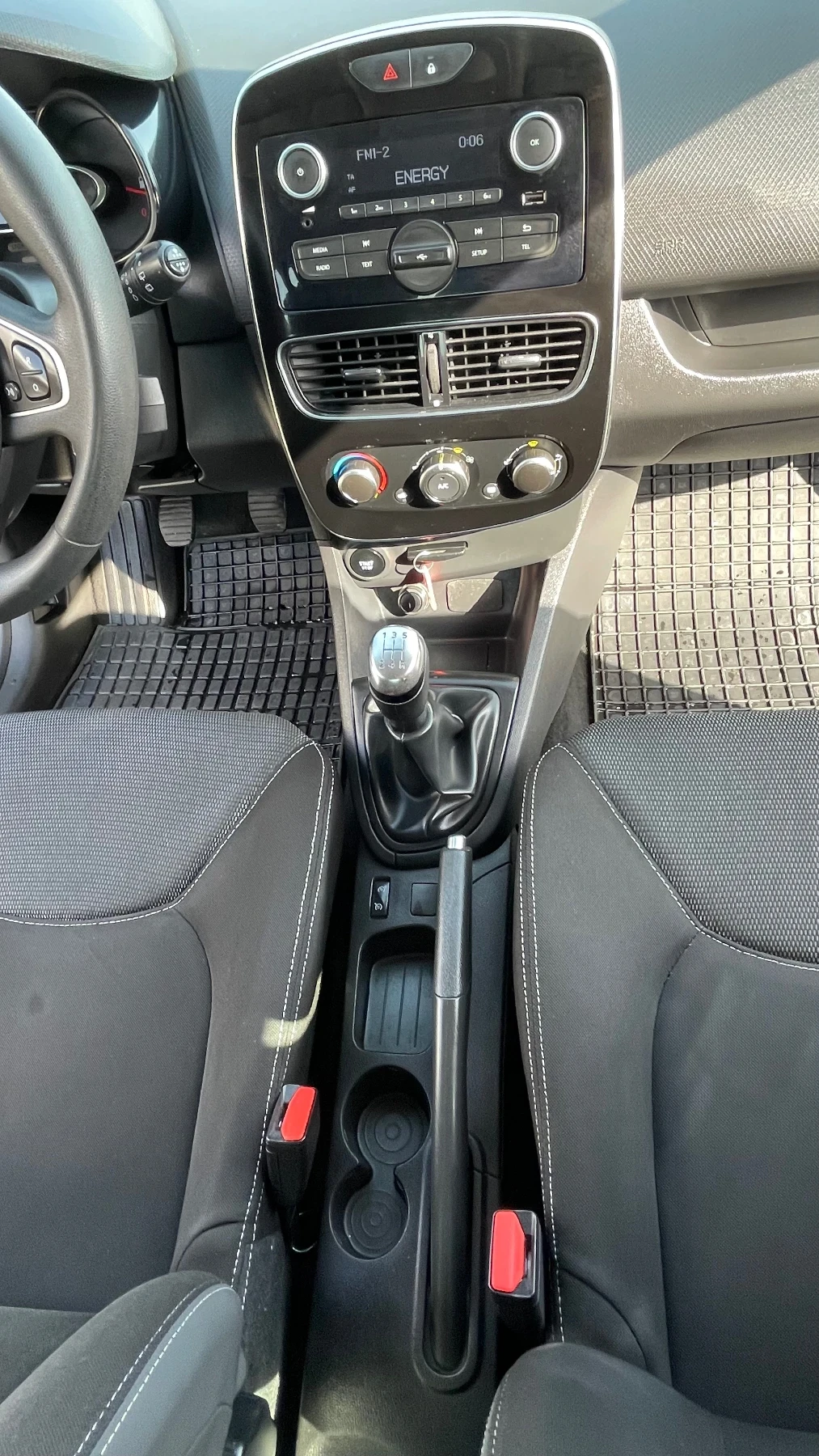 Renault Clio 1.2 / 74к.с. / 4 цилиндъра / РЕГИСТРИРАНА, снимка 11 - Автомобили и джипове - 55851804