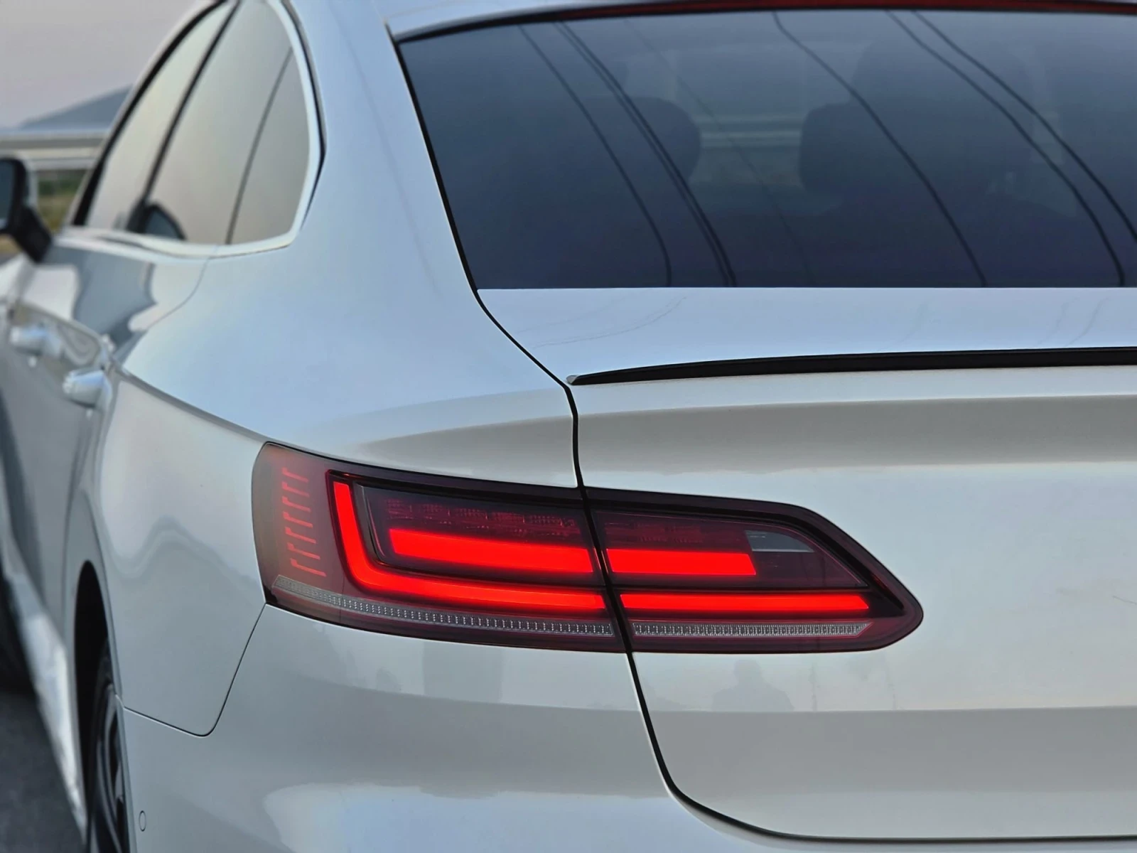 VW Arteon 2.0 TDI R - LINE , снимка 9 - Автомобили и джипове - 55963360
