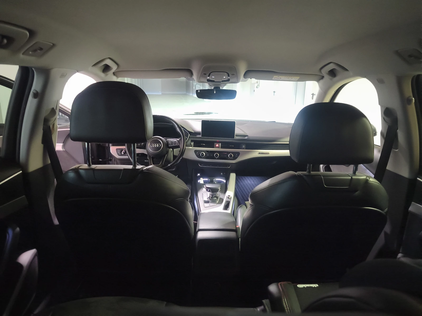 Audi A4 B9 Avant 3.0 TDI Quattro Virtual Cockpit / CarPlay, снимка 8 - Автомобили и джипове - 55985297