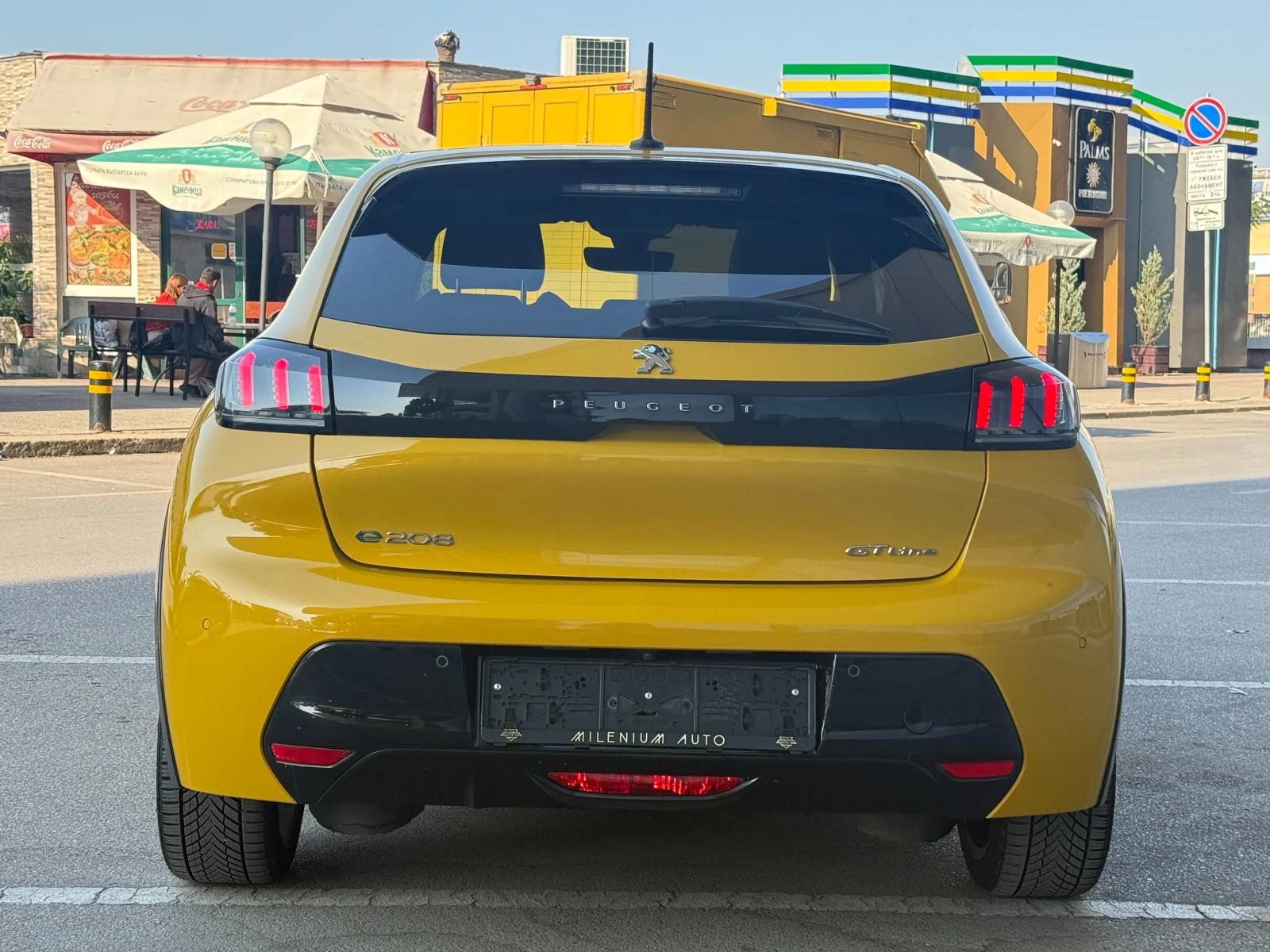 Peugeot 208 e GT Line 50kWh ГАРАНЦИЯ ДО 2028г. !!! , снимка 4 - Автомобили и джипове - 56071900