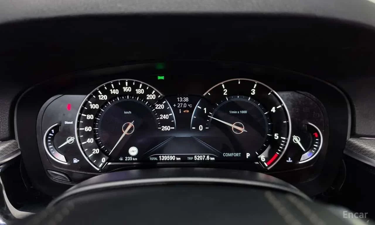 BMW 520 d M Sport Special Edition , снимка 8 - Автомобили и джипове - 56365340