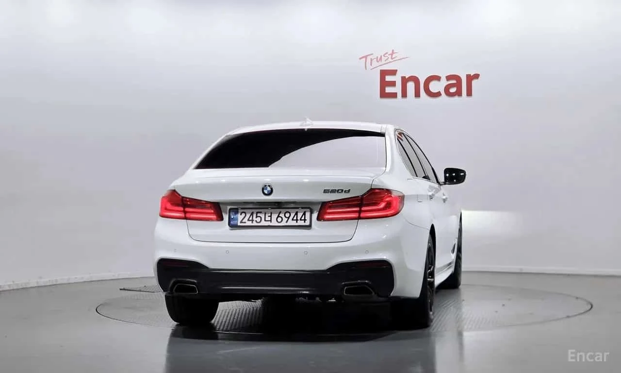 BMW 520 d M Sport Special Edition , снимка 4 - Автомобили и джипове - 56365340