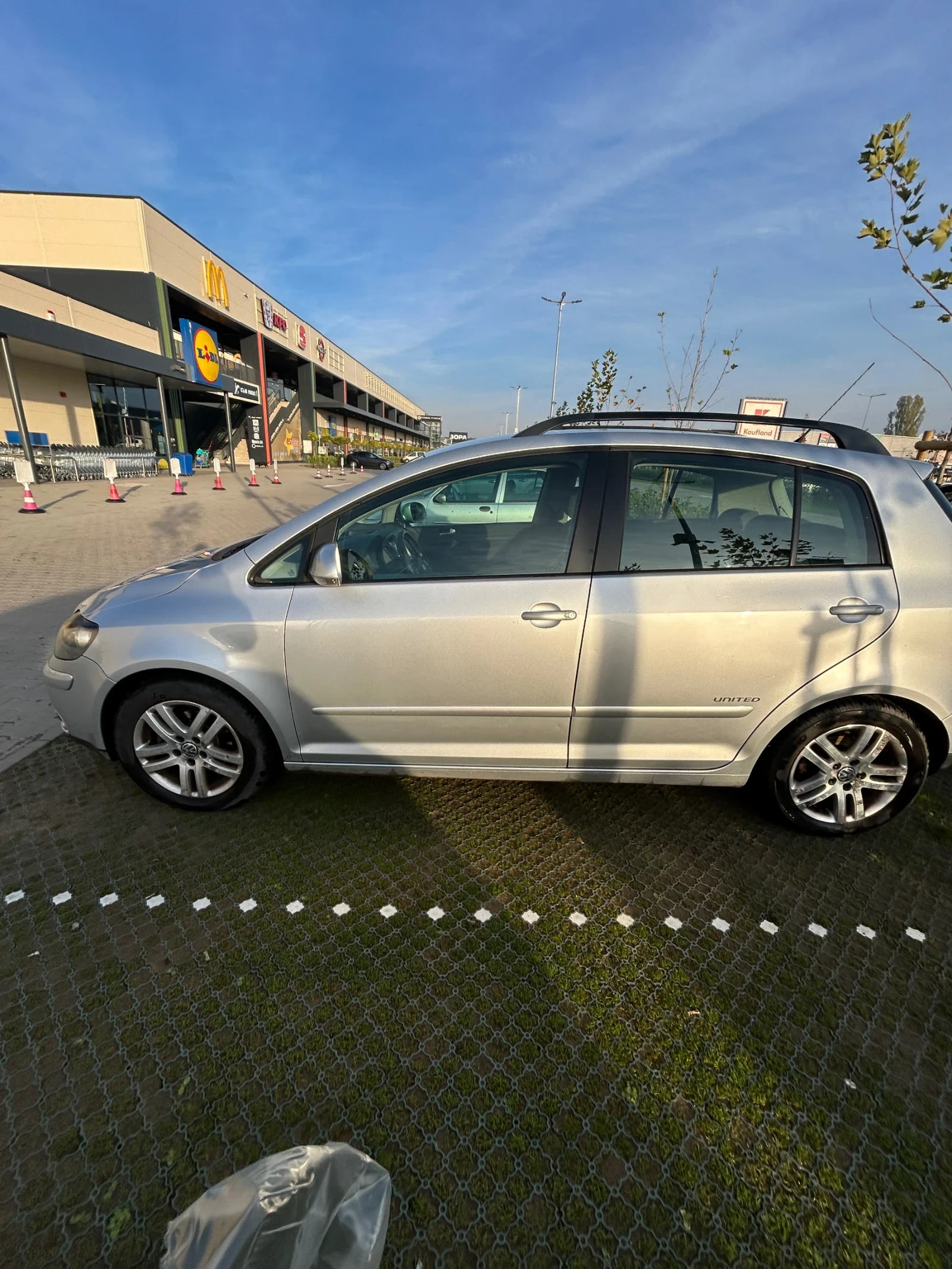 VW Golf Plus 1, 6 102коня, снимка 3 - Автомобили и джипове - 56579665