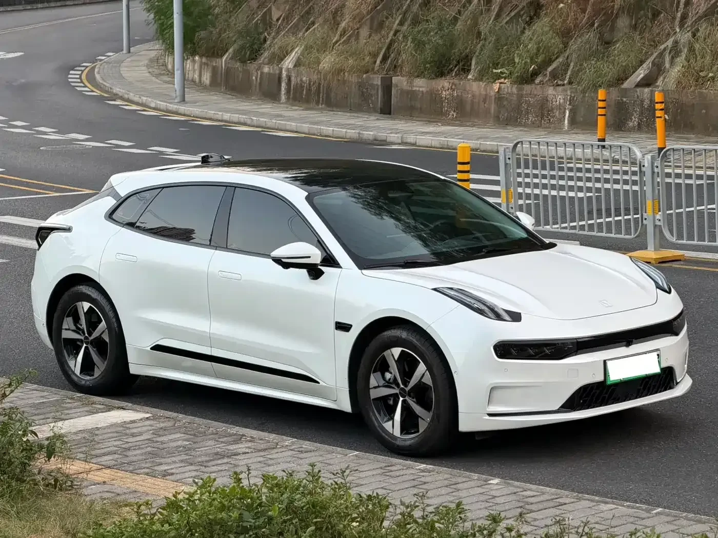 Zeekr 001 WE Edition 100 kWh, снимка 6 - Автомобили и джипове - 56723637