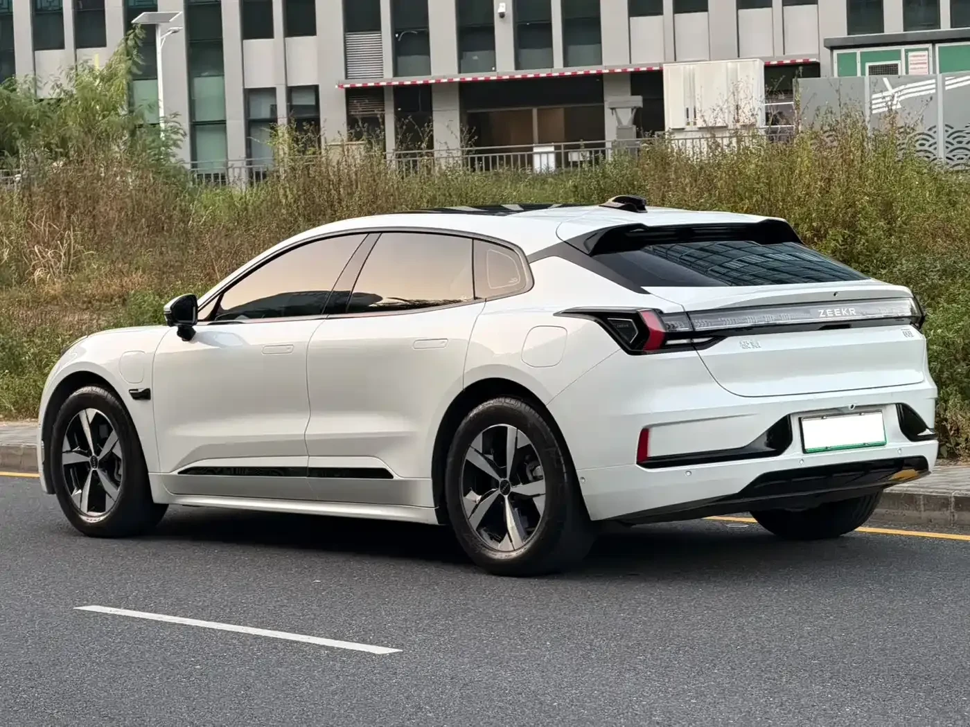 Zeekr 001 WE Edition 100 kWh, снимка 3 - Автомобили и джипове - 56723637