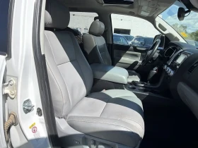 Toyota Sequoia 5.7* V8* ПОДГРЕВ* КАМЕРА* КЕЙЛЕС* , снимка 15