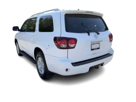 Toyota Sequoia 5.7* V8* ПОДГРЕВ* КАМЕРА* КЕЙЛЕС* , снимка 4