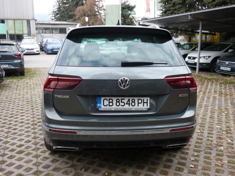 VW Tiguan 2.0 TDI R-Line, снимка 6 - Автомобили и джипове - 48042553