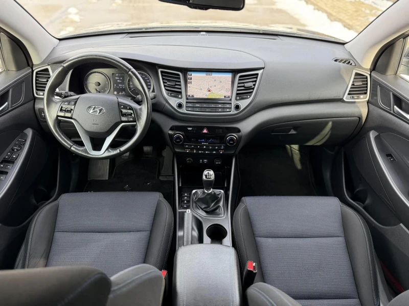 Hyundai Tucson 2.0 CRDi Plena 4WD, снимка 7 - Автомобили и джипове - 48713144