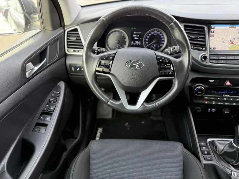 Hyundai Tucson 2.0 CRDi Plena 4WD, снимка 9 - Автомобили и джипове - 48713144