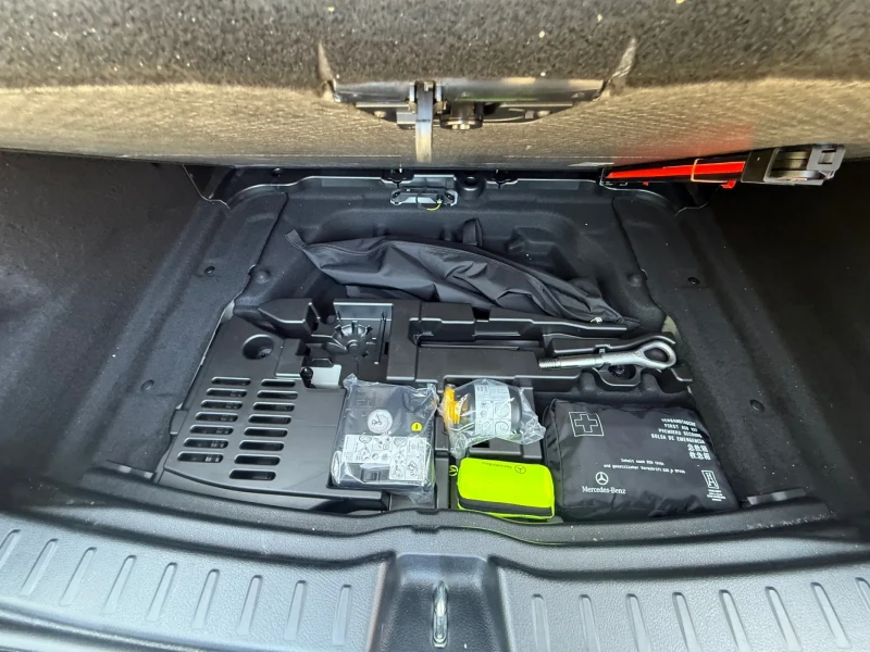 Mercedes-Benz GLA 200 GLA 200 4matic, снимка 13 - Автомобили и джипове - 51955868