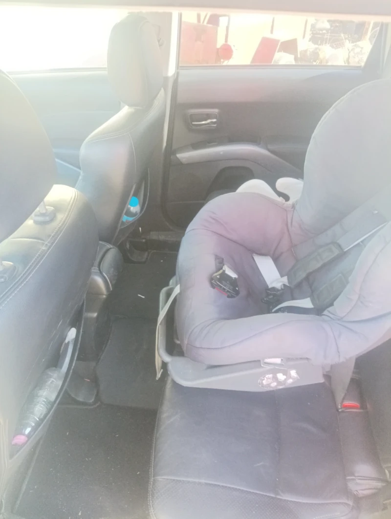 Peugeot 4007, снимка 8 - Автомобили и джипове - 52191928