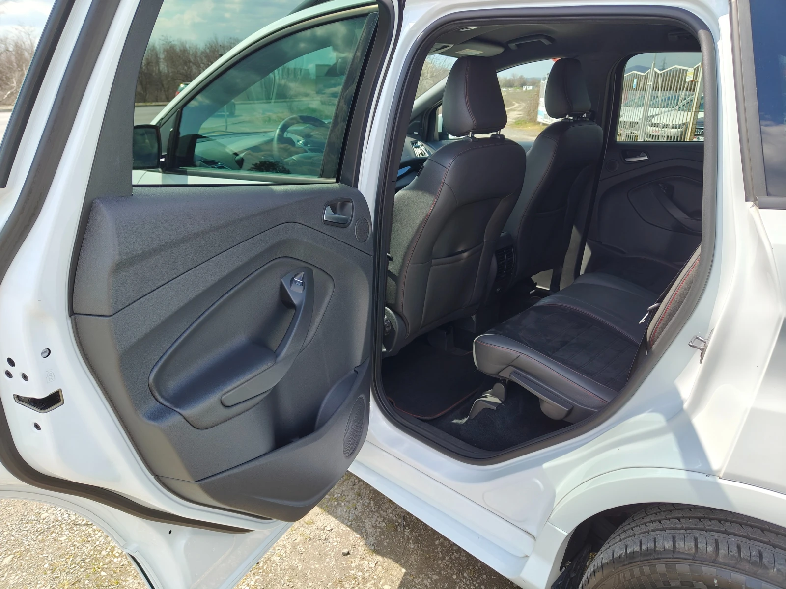 Ford Kuga ST - LINE  FUL EURO 6D 58900 км !!!, снимка 9 - Автомобили и джипове - 53977573