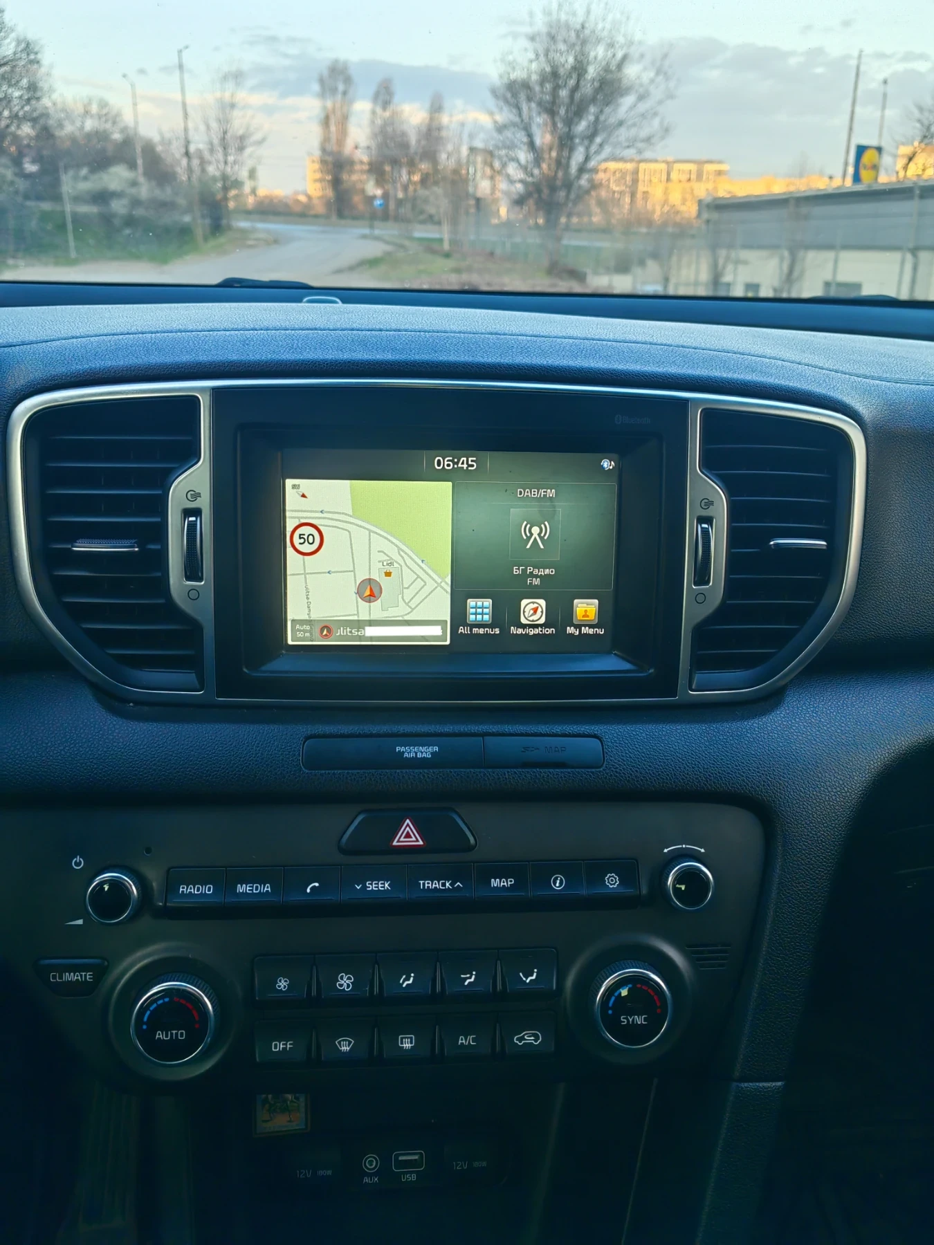 Kia Sportage, снимка 13 - Автомобили и джипове - 56159355