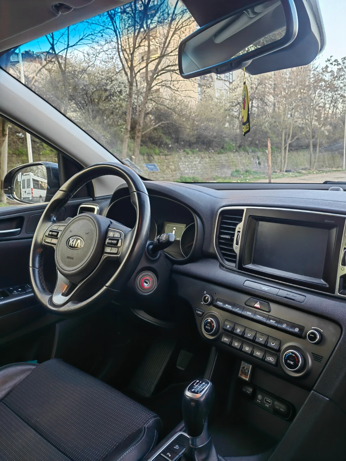 Kia Sportage, снимка 11 - Автомобили и джипове - 56159355